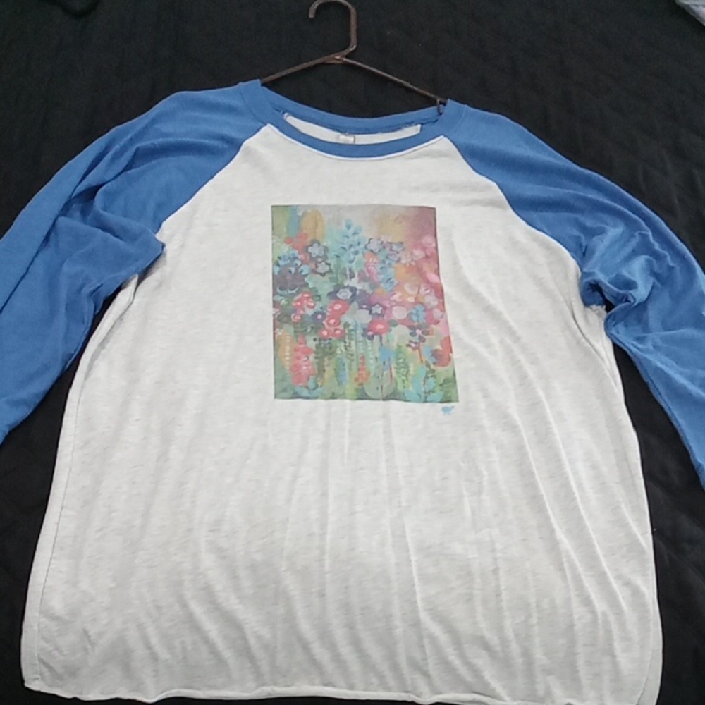 Blue Sleeve Raglan Tee with Floral Print